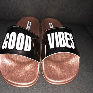 Slides “Good vibes”